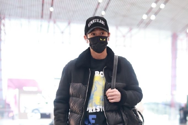 李鹏新严重违反党的政治纪律、组织纪律、廉洁纪律和生活纪律,构成严重职务违法并涉嫌受贿犯罪,且在党的十八大后不收敛、不收手,性质严重,影响恶劣,应予严肃处理。依据《中国共产党纪律处分条例》《中华人民共和国监察法》《中华人民共和国公职人员政务处分法》等有关规定,经中央纪委常委会会议研究并报中共中央批准,决定给予李鹏新开除党籍处分;由国家监委给予其开除公职处分;收缴其违纪违法所得;将其涉嫌犯罪问题移送检察机关依法审查起诉,所涉财物一并移送。